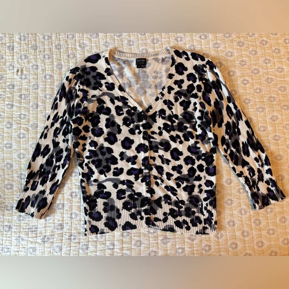 Nicole Miller 3/4 sleeve cardigan sweater funky leopard animal print